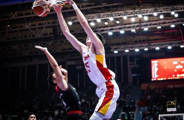上半场补时4分钟，阿森纳0-0布莱顿。